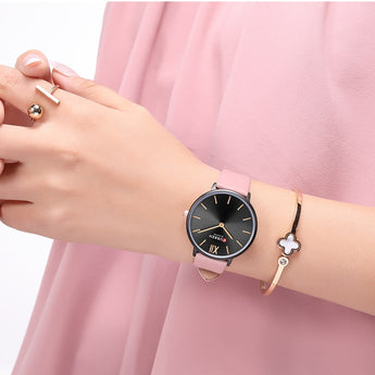 Regalo para mujeres de moda de cuero Ultra delgada cuarzo Reloj de pulsera Reloj de Mujer CURREN Casual impermeable Reloj Mujer Montre femme